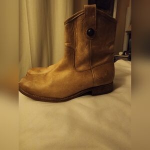 FRYE Melissa Button SHORT Zip boots
